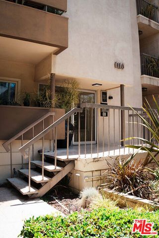 1110 Hacienda Place 207, West Hollywood, CA 90069