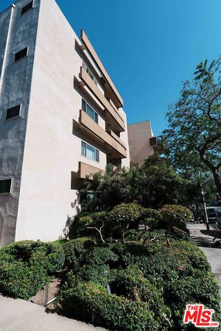 1110 Hacienda Place 207, West Hollywood, CA 90069