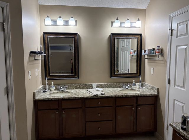 70 LEWIS FAIRWAY CIR, Oakland, TN 38060