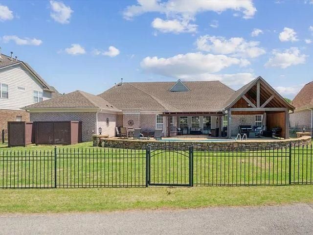 70 LEWIS FAIRWAY CIR, Oakland, TN 38060