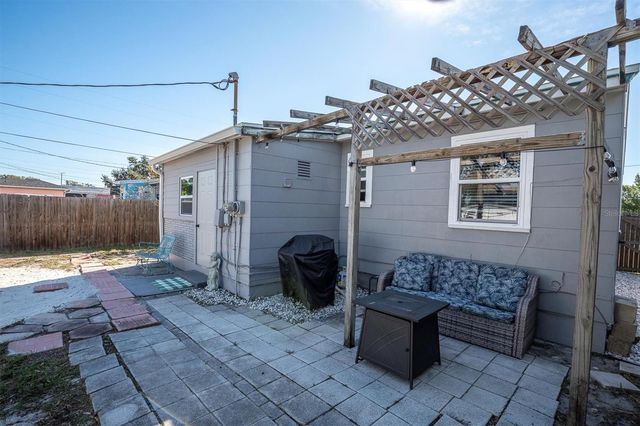 4929 36TH AVENUE N, St Petersburg, FL 33710