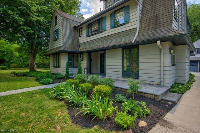 2228 Chatfield Drive, Cleveland Heights, OH 44106