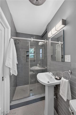 2228 Chatfield Drive, Cleveland Heights, OH 44106