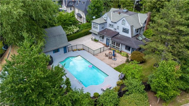2228 Chatfield Drive, Cleveland Heights, OH 44106