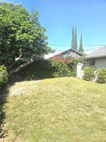 17500 Arminta, Northridge, CA 91325