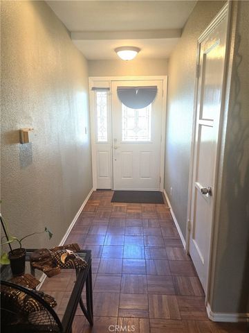 17500 Arminta, Northridge, CA 91325