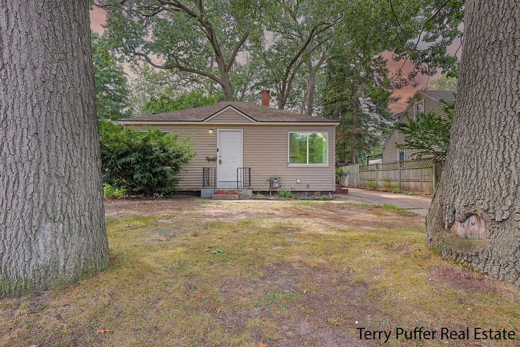 2165 Letart Avenue, Muskegon City, MI 49441