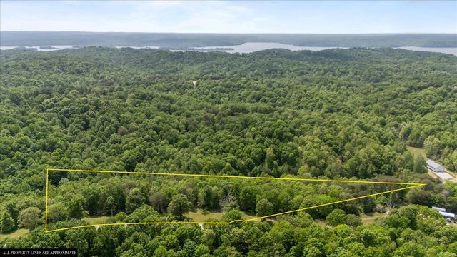 211 Minnow Rd, Waverly, TN 37185