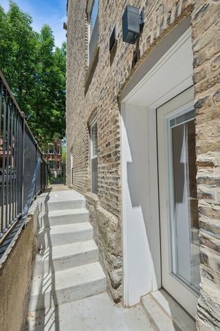 2647 W Walton Street 1, Chicago, IL 60622