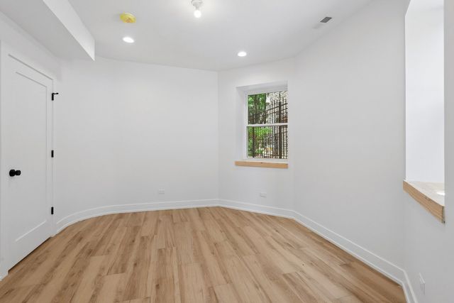 2647 W Walton Street 1, Chicago, IL 60622