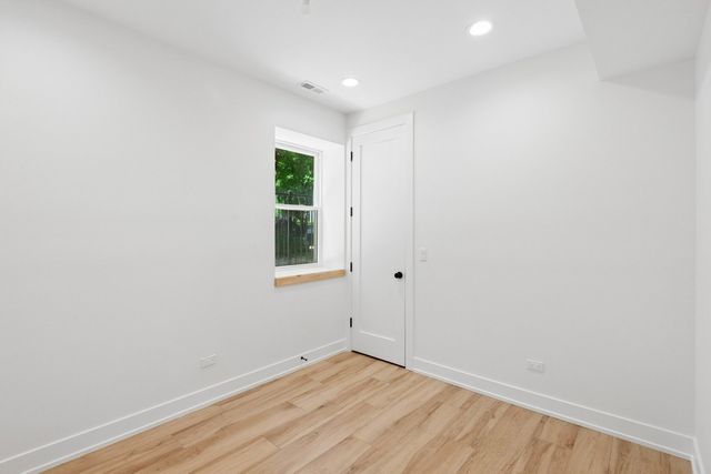 2647 W Walton Street 1, Chicago, IL 60622