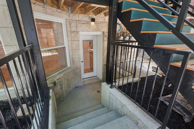 2647 W Walton Street 1, Chicago, IL 60622