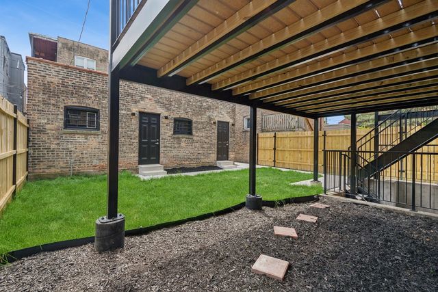 2647 W Walton Street 1, Chicago, IL 60622