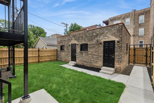 2647 W Walton Street 1, Chicago, IL 60622