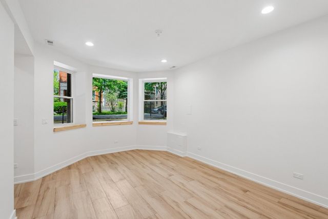 2647 W Walton Street 1, Chicago, IL 60622