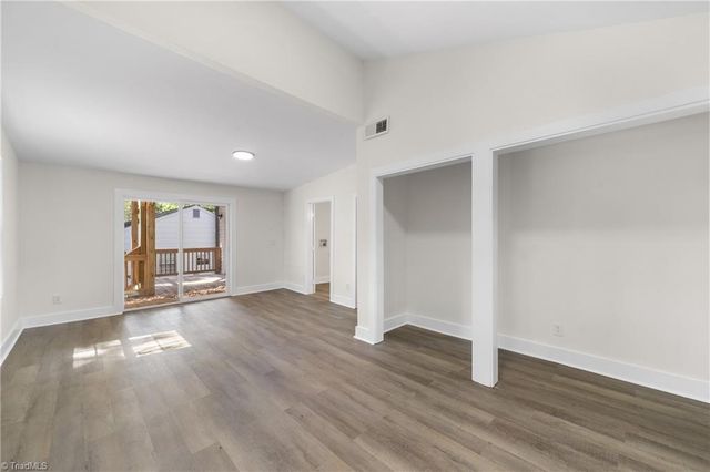 1037 Madison Avenue, Winston-salem, NC 27103