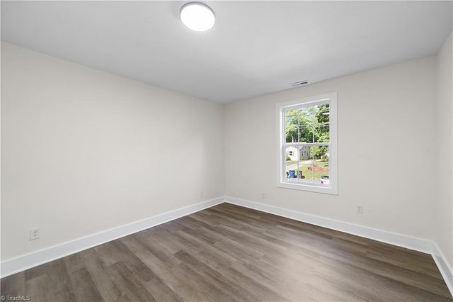 1037 Madison Avenue, Winston-salem, NC 27103