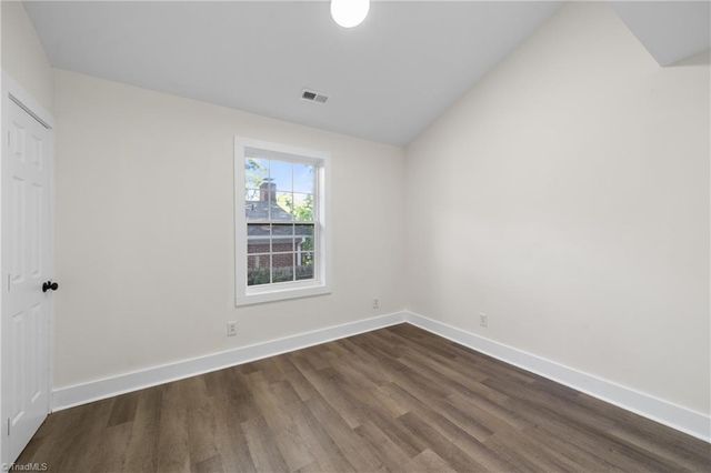 1037 Madison Avenue, Winston-salem, NC 27103