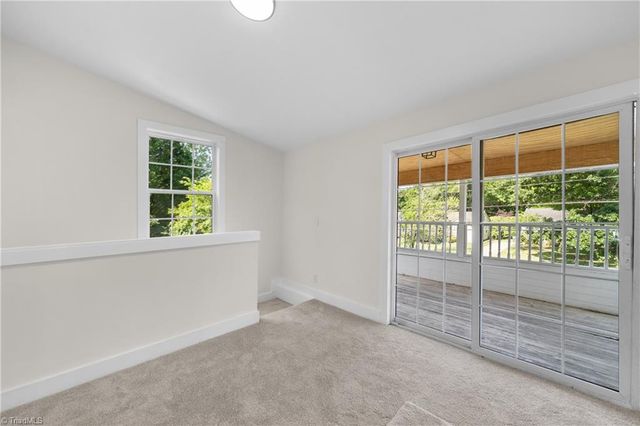 1037 Madison Avenue, Winston-salem, NC 27103