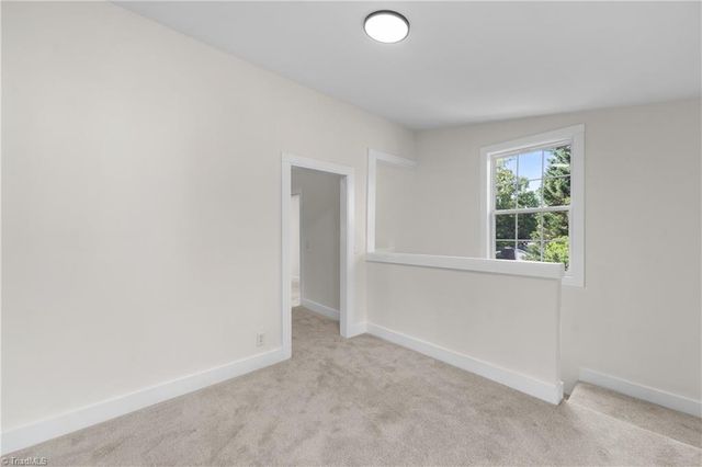 1037 Madison Avenue, Winston-salem, NC 27103