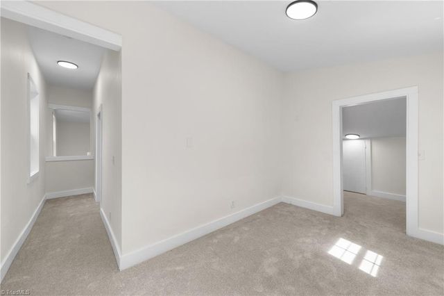 1037 Madison Avenue, Winston-salem, NC 27103