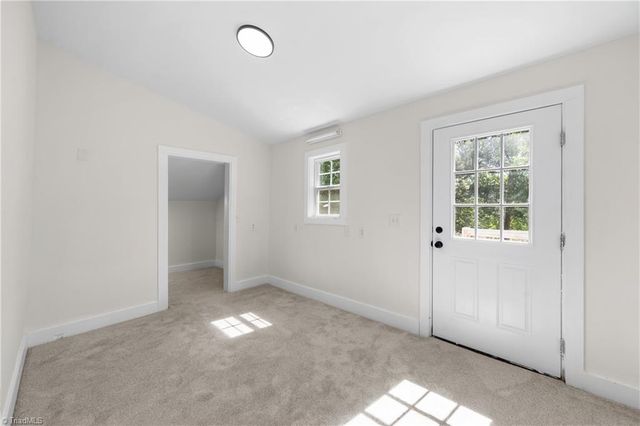 1037 Madison Avenue, Winston-salem, NC 27103