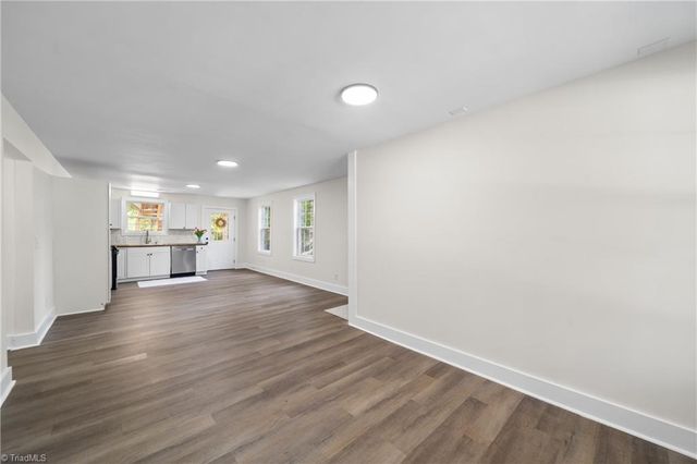 1037 Madison Avenue, Winston-salem, NC 27103