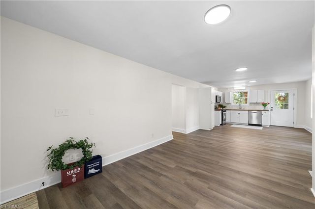 1037 Madison Avenue, Winston-salem, NC 27103