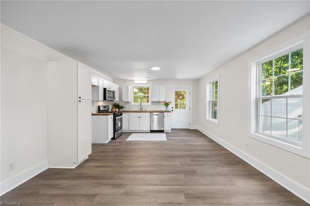1037 Madison Avenue, Winston-salem, NC 27103