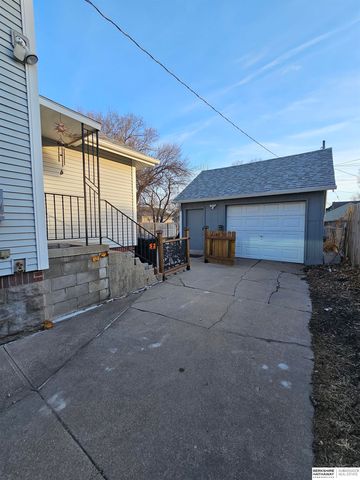 1029 E Military Avenue, Fremont, NE 68025