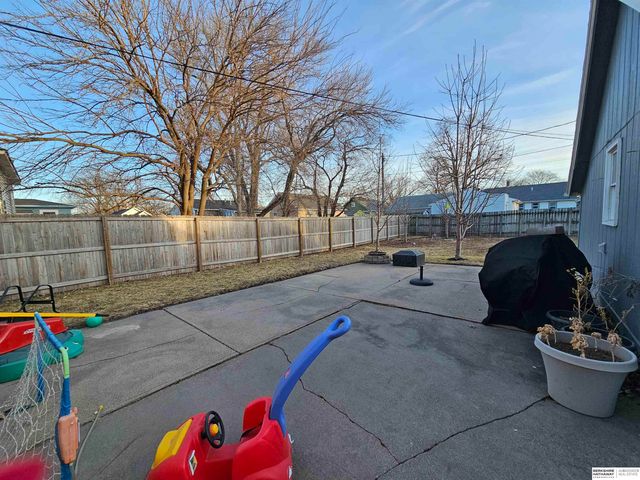 1029 E Military Avenue, Fremont, NE 68025