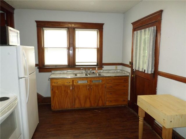 417 N 10th Street, Atchison, KS 66002