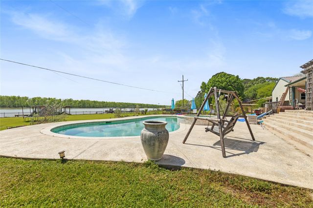 174 Lake Front Drive, Trinity, TX 75862