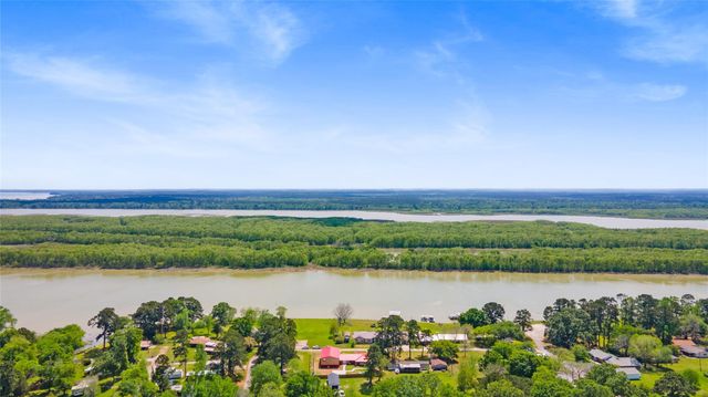 174 Lake Front Drive, Trinity, TX 75862