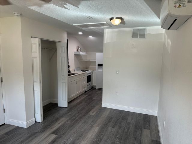 2901 20TH STREET N B, St Petersburg, FL 33713