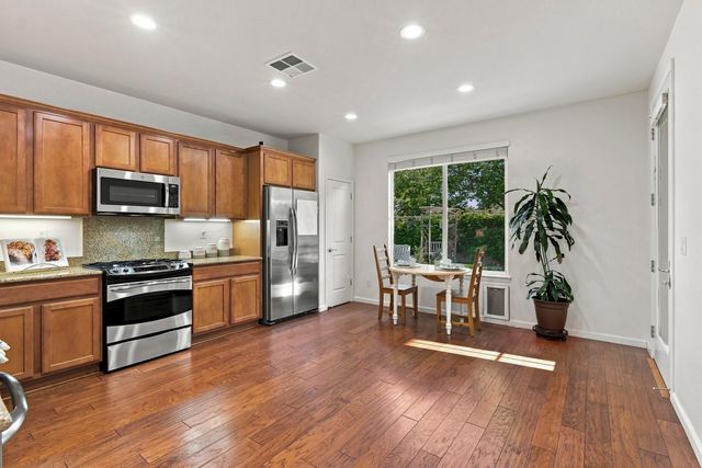 7416 Foxburgh, Elk Grove, CA 95757