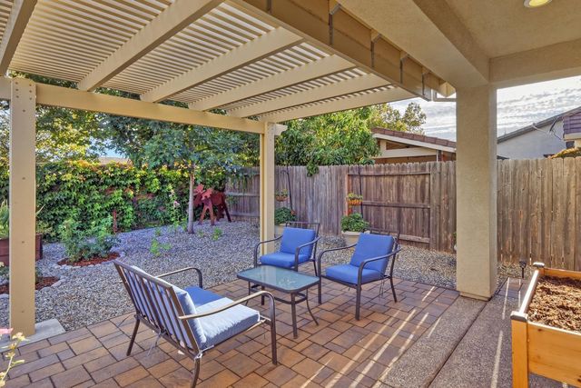 7416 Foxburgh, Elk Grove, CA 95757