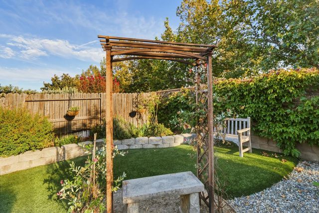 7416 Foxburgh, Elk Grove, CA 95757