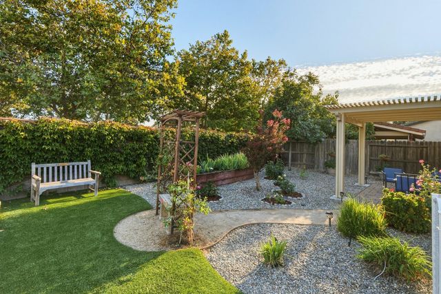 7416 Foxburgh, Elk Grove, CA 95757