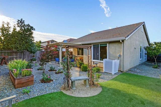 7416 Foxburgh, Elk Grove, CA 95757