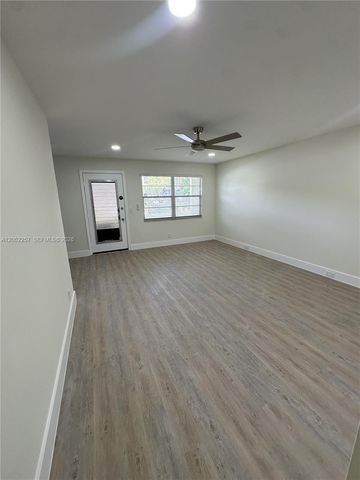 13255 SW 7th Ct 113D, Pembroke Pines, FL 33027