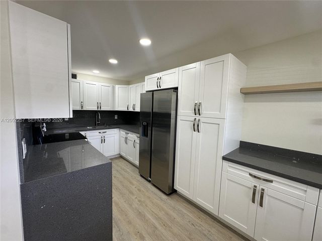 13255 SW 7th Ct 113D, Pembroke Pines, FL 33027