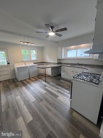 1023 LANGLEY ST, Marcus Hook, PA 19061