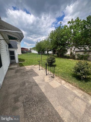 1023 LANGLEY ST, Marcus Hook, PA 19061