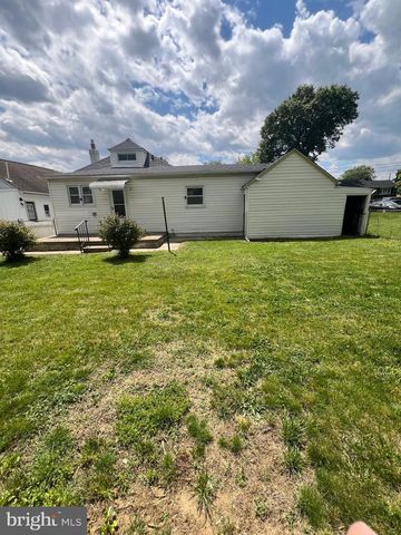 1023 LANGLEY ST, Marcus Hook, PA 19061