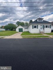 1023 LANGLEY ST, Marcus Hook, PA 19061