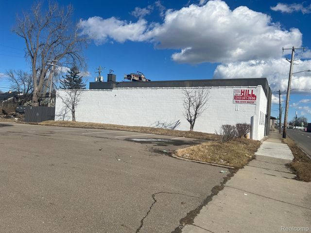 521 E 7 MILE Road, Detroit, MI 48203