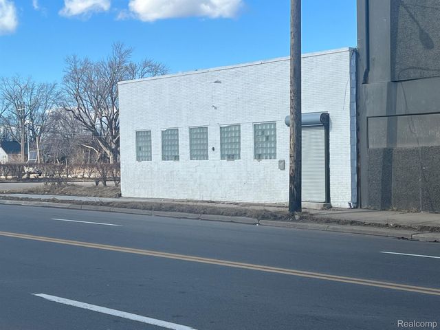 521 E 7 MILE Road, Detroit, MI 48203