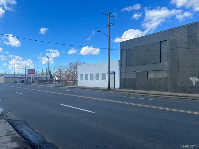521 E 7 MILE Road, Detroit, MI 48203