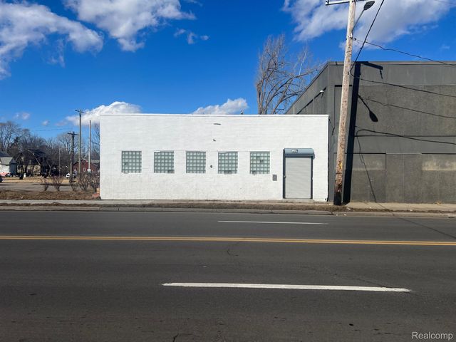 521 E 7 MILE Road, Detroit, MI 48203